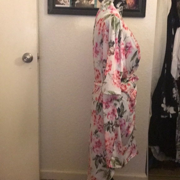 Show Me Your Mumu Brie Robe - Picture 2 of 4
